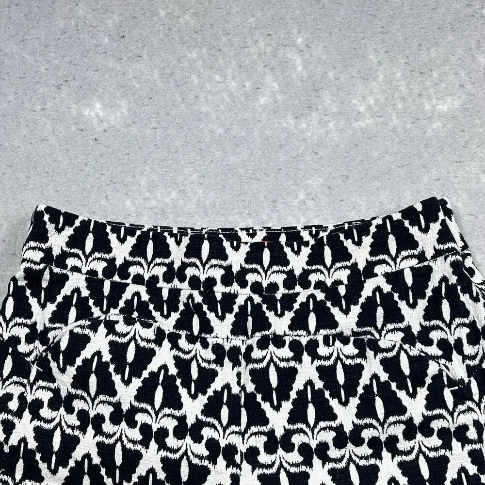 Anthropologie Shorts Women 2 Black White Print Cartoonier Lithograph High Waist
